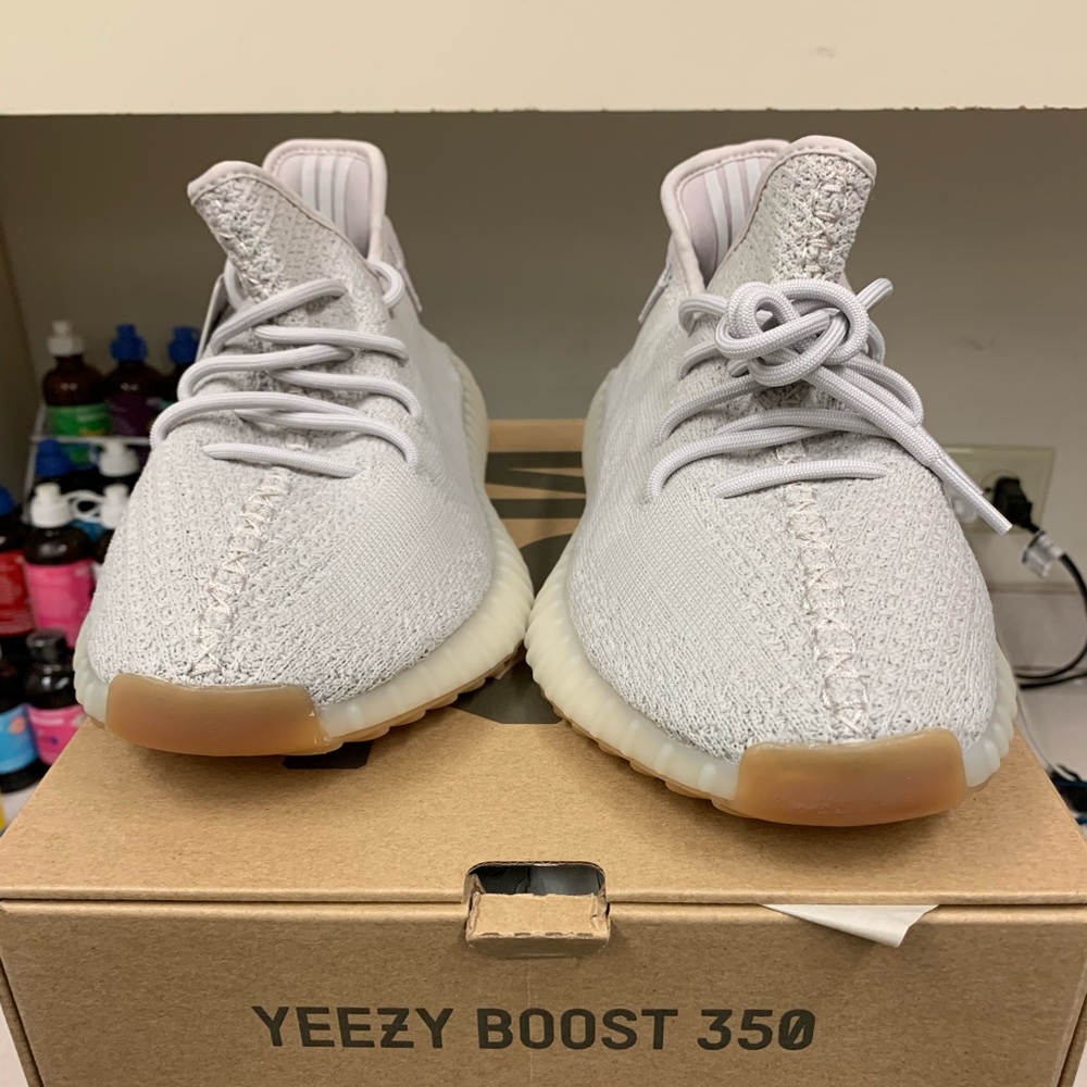 Yeezy sesame men’s size 9